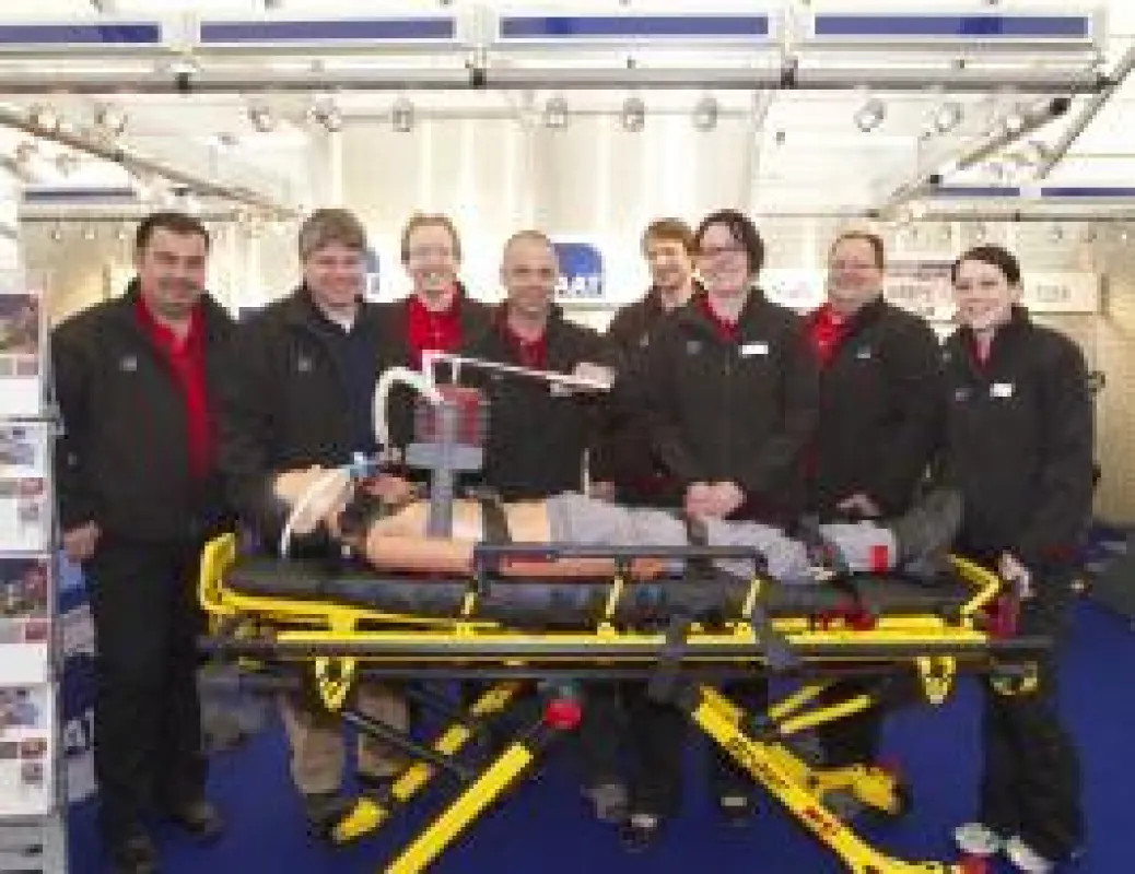 Das Messeteam von AAT: Oliver Nicolai, Harald Stotz, Sven Debus, Dr. Severin Neher, Dr. Ares Klöble, Daniela Weißhaar, Jens Stingel, Simone Emter (v. l. n. r.)