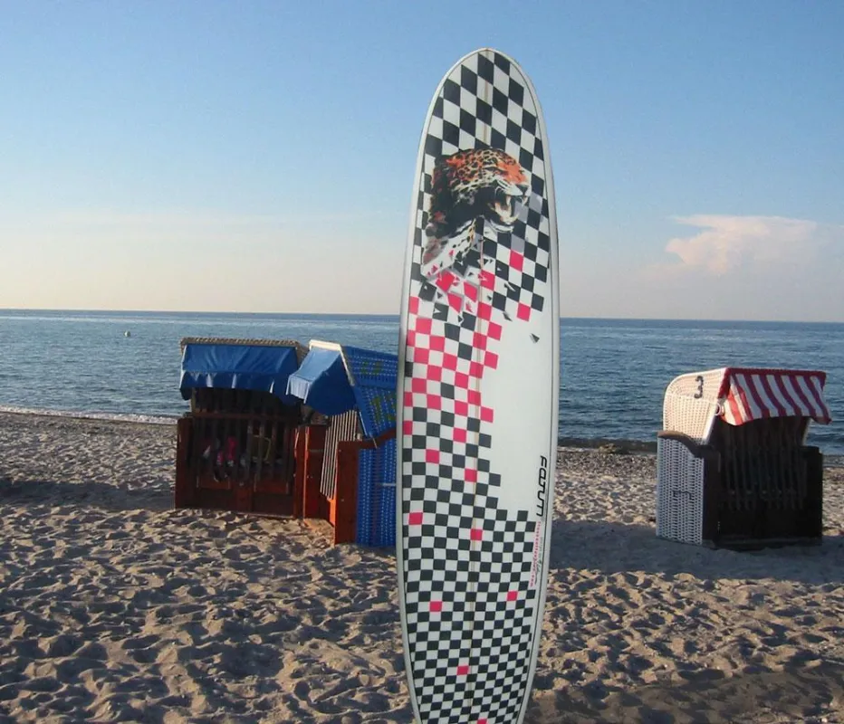 Customised Longboard Grafic Design von den Hamburger FREAKS of FASHION