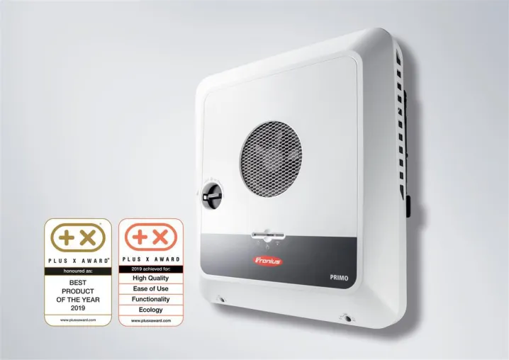 Bild: Auszeichnungen für Primo GEN24 Plus und Symo Advanced von Fronius