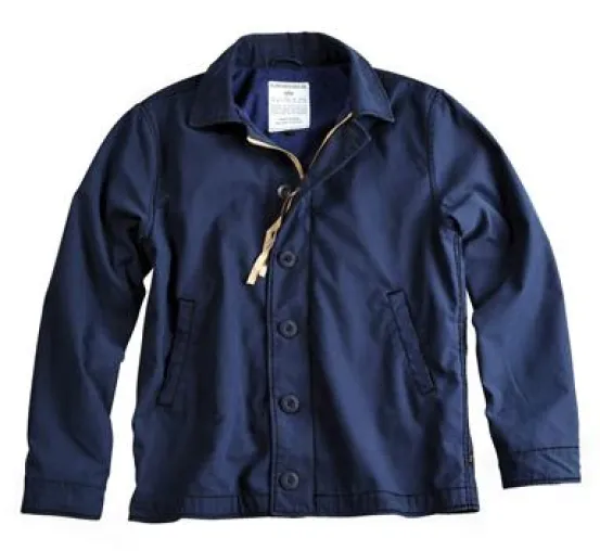 Men’s best friend: die neue Authentic Utility Jacket von Alpha Industries Bild: Men’s best friend: die neue Authentic Utility Jacket von Alpha Industries