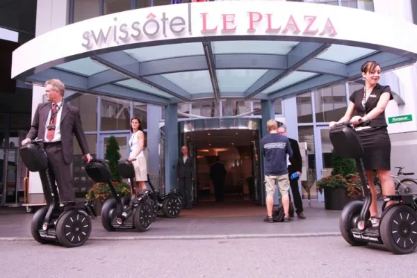 Bild: Ökologischer Tourismus - Segways im Swissôtel Le Plaza Basel