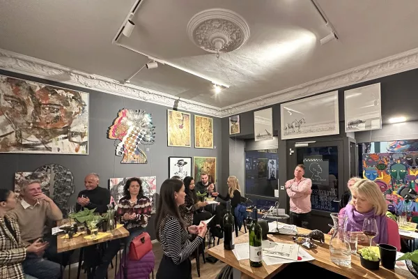 Vernissage und Sommerparty: Kunst und Afro-Vibes bei der Galerie SOUL OF AFRIKA Bild: Vernissage und Sommerparty: Kunst und Afro-Vibes bei der Galerie SOUL OF AFRIKA