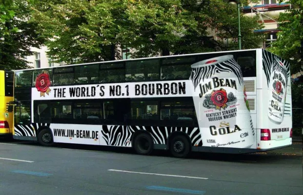 Bild: Mit JIM BEAM & Cola beginnt die WM-Party schon auf dem Weg zum Public Viewing