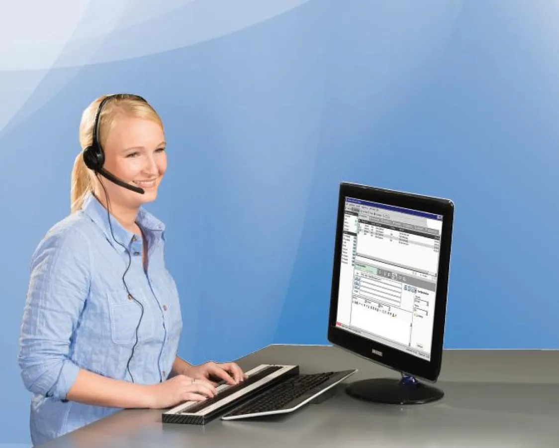 Blindenarbeitsplatz mit  BRAILLEX Braillezeile.