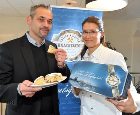 Bild: Stollenverband Erzgebirge startet mit „Veilchen“ und neuer Verpackung in die Stollensaison