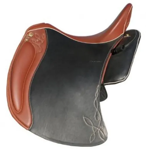 Bild: Der Amazona Dressage Comfort: Freiheit für Reiter und Pferd