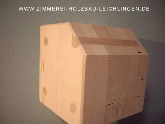 Bild: Im Massivholzhaus Probewohnen, erbaut mit dem NUR-HOLZ Massivholz-Bausystem