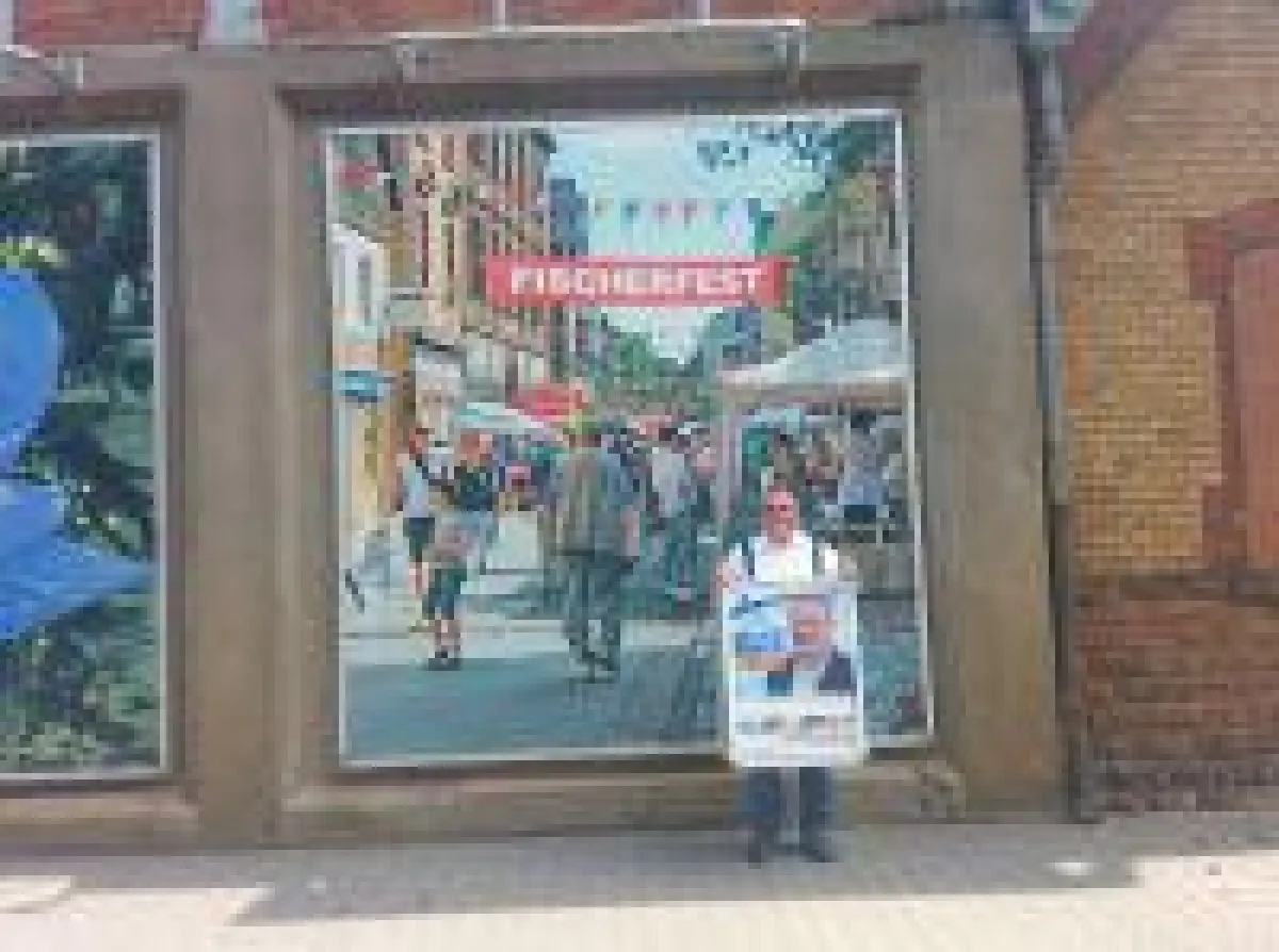Karlheinz Grabmann wandelde Litfasssäule