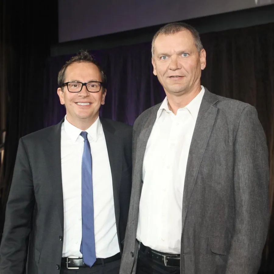 KUMAVISION-Vorstand Markus Schrade mit Steffen Weh, Direktor Partnervertrieb und Strategie Microsoft