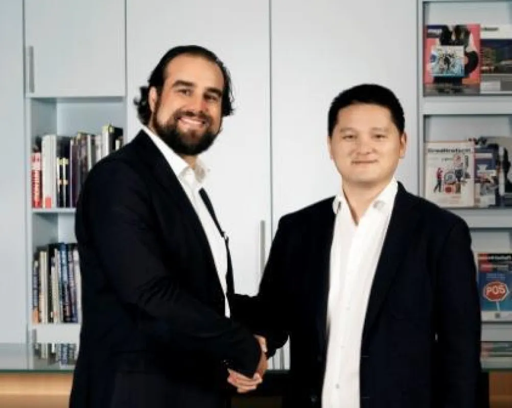 v.l.: Simon Damböck (GF atelier damböck), Richie Zhang (Shanghai I+S) (Foto: Andreas Nestl)