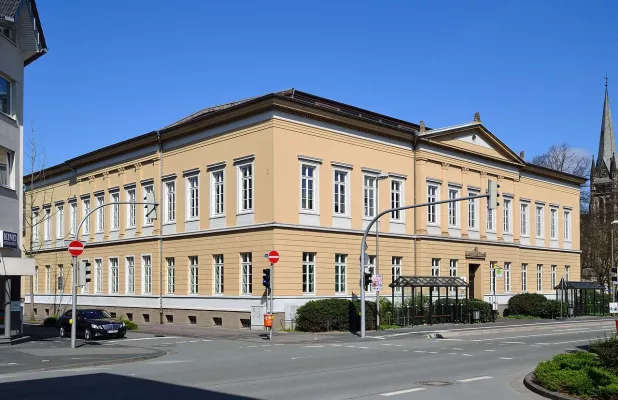 Bild: Anklage wegen Mordversuchs beruht auf falschen Übersetzer-Angaben. Landgericht spricht die Angeklagte schuldig