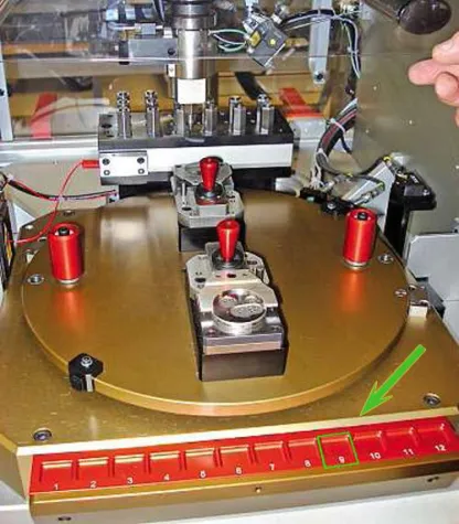 Bild: Montage mit Laserprojektoren, schneller durch die Arbeitsschritte