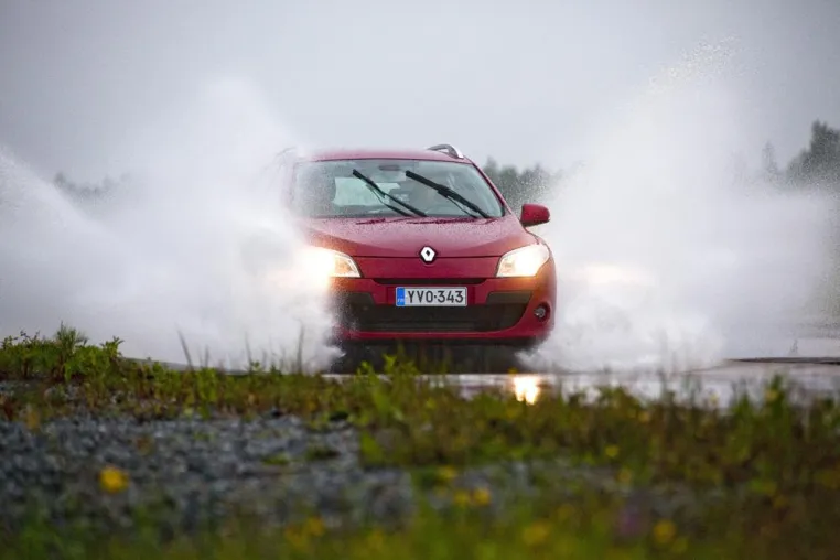 Nokian-Reifen sind vielfache Testsieger und werden unter extremsten Bedingungen des Nordens getestet Bild: Nokian-Reifen sind vielfache Testsieger und werden unter extremsten Bedingungen des Nordens getestet