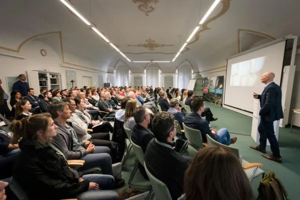 Bild: CANDULOR Prothetik Night - Expertenrunde in Salzburg