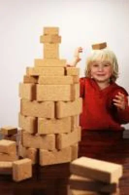 Bild: KORXX Korkbausteine für den Spielzeugpreis „ Das goldene Schaukelpferd“ von FAMILIE & CO nominiert.