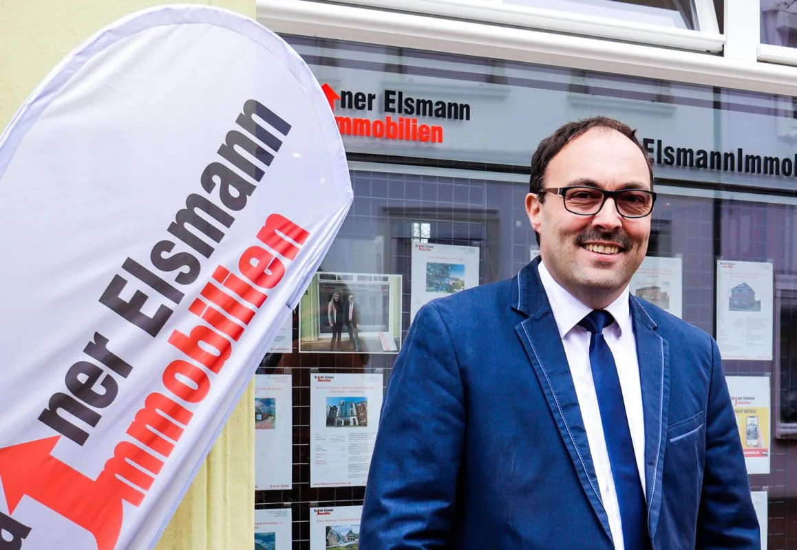 Rainer Elsmann setzt in Corona-Zeiten auf digitale Besichtigungen. (© Carolin Frölian)