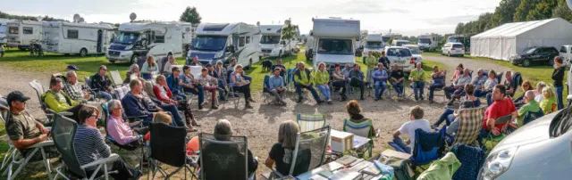 Bild: 5. PaulCamper Vermietertreffen bei strahlendem Sonnenschein