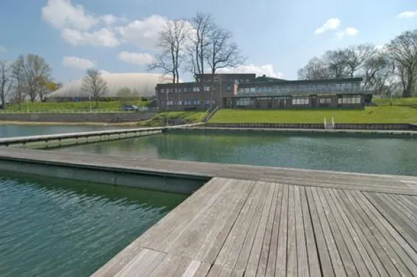 Bild: 100 Jahre SV Bayer Uerdingen 08 e. V. - Vom Arbeiterclub zum Schwimmsportverein 2.0