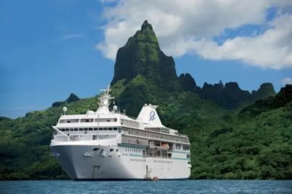 Bild: Paul Gauguin Cruises wird im Porthole Cruise Magazine für die “Beste südpazifische Reiseroute” ausgezeichnet
