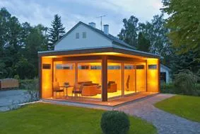 Moderne Gartenhäuser von Blockhausbau Hummel revolutionieren jeden Garten Bild: Moderne Gartenhäuser von Blockhausbau Hummel revolutionieren jeden Garten
