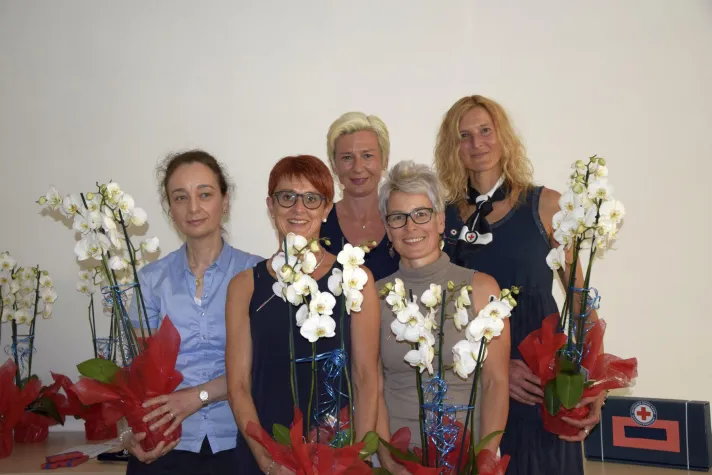 Bild: Doppelte Heimat seit Jahrzehnten: Rotkreuzschwestern zum Jubiläum geehrt