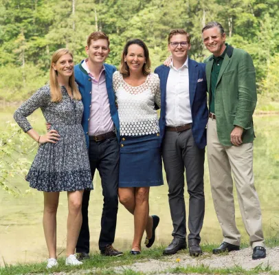 Bild: Österreichisches Wasser für spanische COVID-19 Patienten: Hallstein spendet Klinik 19.000 Liter Wasser !