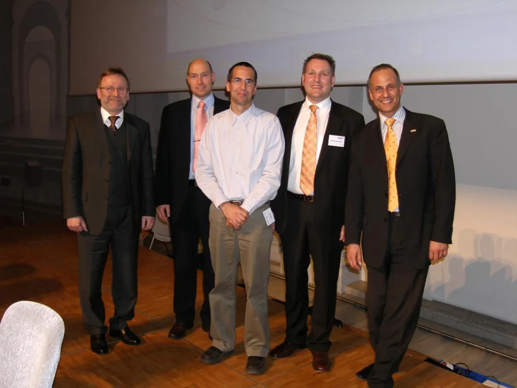 Bertram Störch, Andreas Durst, Amir Karby, Marcel Liedermann und Jörg Hunsche demonstrierten Web to Print im Haus der Wirtschaft in Stuttgart