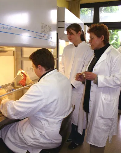 Bild: Infoveranstaltungen am Rheinischen Bildungszentrum Köln über Ausbildungen in Medizin und Biologie
