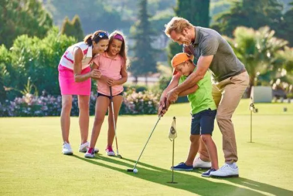 Schönes Spiel im Familienurlaub Bild: Schönes Spiel im Familienurlaub