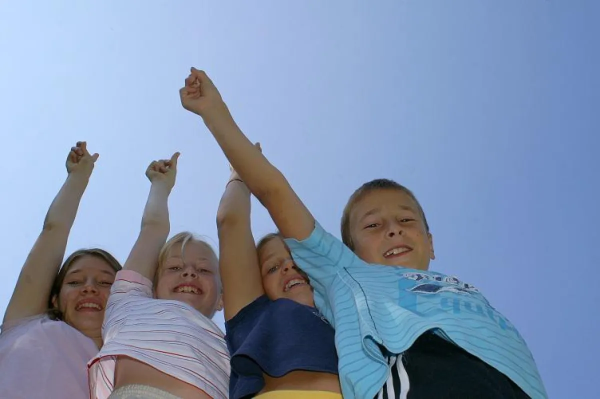 Leider beginnen mit dem Schulbeginn immer häufiger auch Rückenprobleme