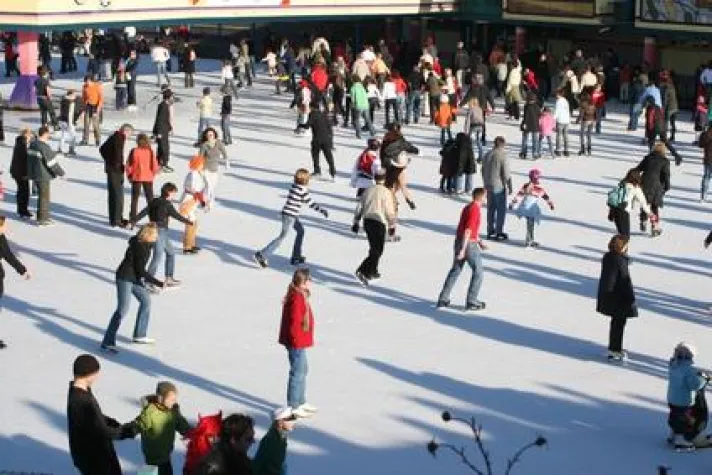 FamilienkulTour läutet die Eiszeit ein Bild: FamilienkulTour läutet die Eiszeit ein