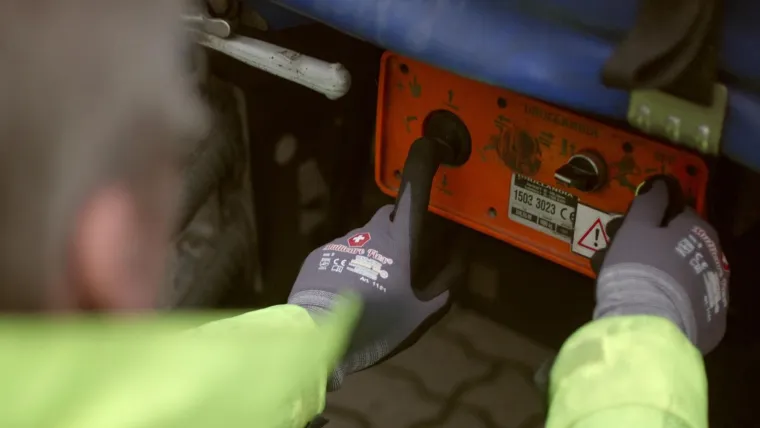 Touchscreen-Arbeitshandschuhe: Test der Nino Mai Arbeitsschutz GmbH Bild: Touchscreen-Arbeitshandschuhe: Test der Nino Mai Arbeitsschutz GmbH