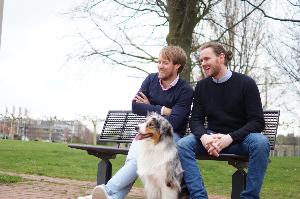 Die Gründer Dr. Jan Holzapfel (l.) und David Richter (r.)