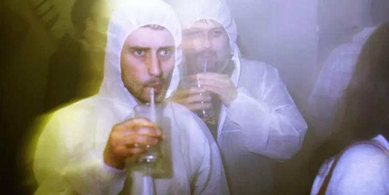 Bild: Party im Londoner (Alkohol)Nebel