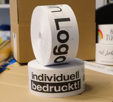 Bild: Umweltfreundlich und professionell verpackt: bedrucktes Nassklebeband