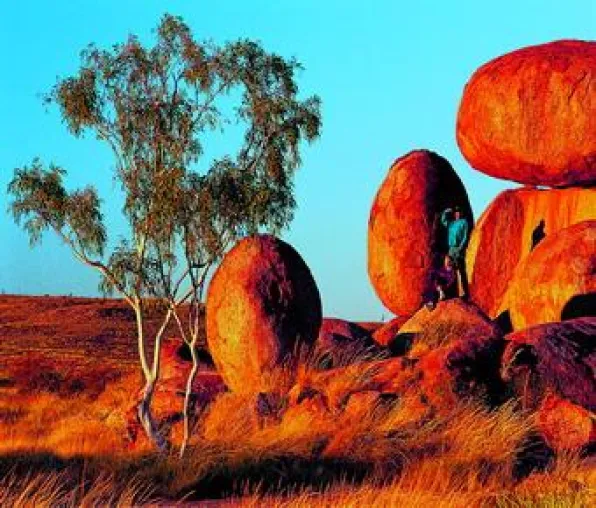 Eintauchen in Australiens Mythenwelt: Busreise in die Traumzeit der Aborigines Bild: Eintauchen in Australiens Mythenwelt: Busreise in die Traumzeit der Aborigines