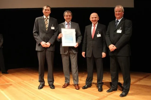 Bild: Ausgezeichnet in Kundenorientierung und Nachhaltigkeit - STREICHER erhält den Wacker-Supplier-Award 2012