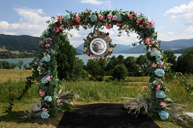 Der „Almauftrieb Summer Edition 2024“ Event steigt am Tegernsee am 16. Juni 2024 Bild: Der „Almauftrieb Summer Edition 2024“ Event steigt am Tegernsee am 16. Juni 2024