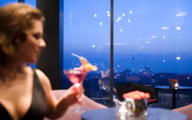 Bild: andel’s Hotel Berlin ist neuer Partner des SHOWFLOOR BERLIN während der Sommer Fashion Week 2012