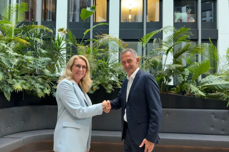 Bild: Cofinity-X und Deloitte geben strategische Kooperation bekannt