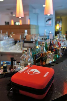 Bild: Bereit für den Notfall: ARCOTEL Hotels bekommen Defibrillatoren