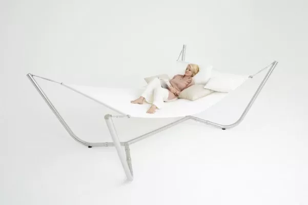 Bild: SKYLIVING gewinnt den "Interior Innovation Award 2011" für das SKYbed