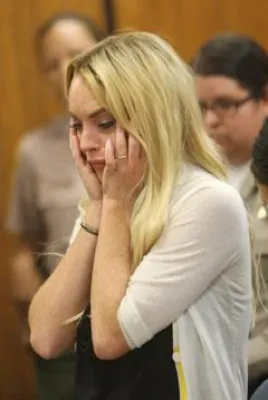 Bild: Vom Kinderstar ins Gefängnis – Das E! News Special zeigt das wahre Gesicht der Lindsay Lohan