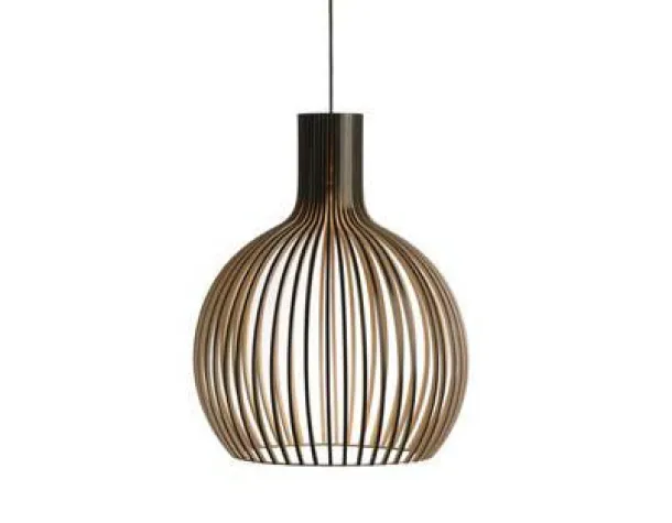 Bild: Skandinavisches Design bei Kontrast: Möbel, Leuchten, Accessoires