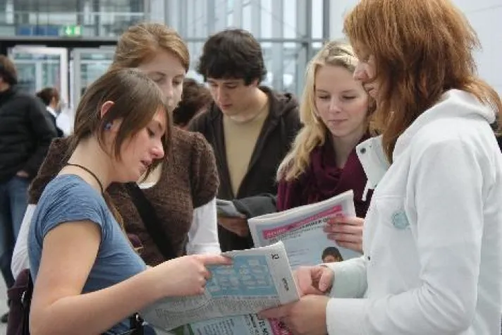 Bild: Auf den azubi- & studientagen Hannover 2010 Berufswünsche erfüllen