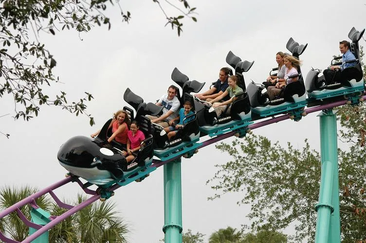 Bild: SeaWorld Orlando: Mehr für Kinder - Neue Achterbahn „Shamu Express“ für die ganze Familie