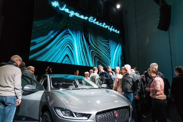 Bild: Jazzunique inszenierte Deutschlandpremiere des Jaguar I-PACE im Kunstmuseum