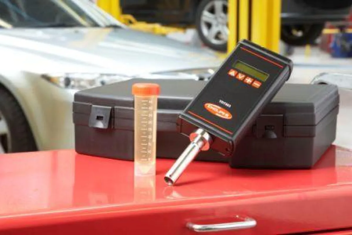 Treibstoff Analysator von Delphi erkennt elektronisch den Biodiesel Anteil