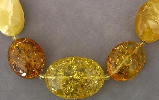 Bild: Jetzt Naturbernstein als handgefertigter Schmuck im Onlineshop "steinquell"
