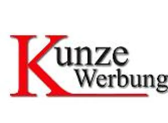 Bild: Online-Shop und Facebook neben Dienstwagen und Musterkoffer